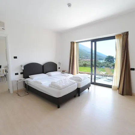 Dreizimmerwohnung Mit Seeblick By Interhome * Malcesine