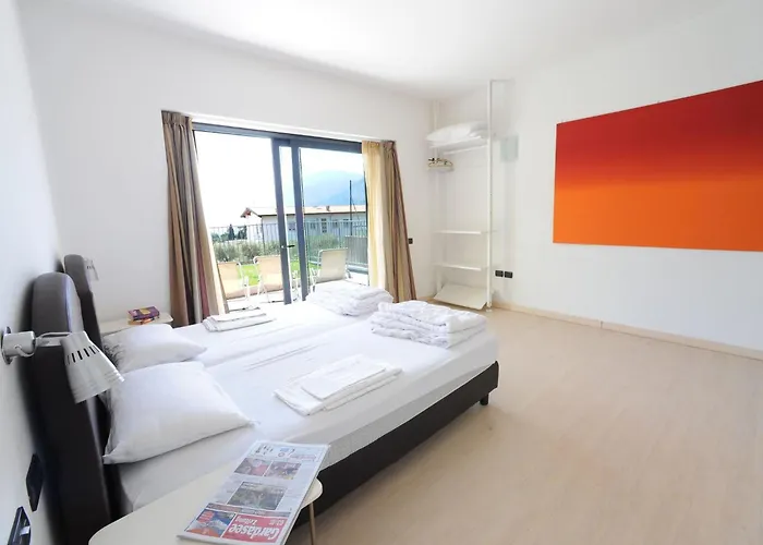Apartmán Dreizimmerwohnung Mit Seeblick By Interhome Malcesine