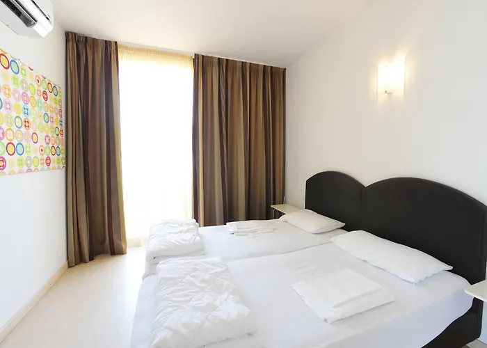 Dreizimmerwohnung Mit Seeblick By Interhome * Malcesine