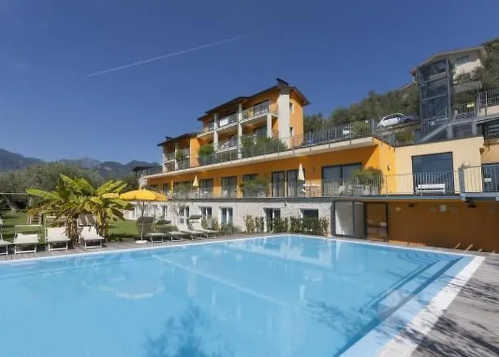 Dreizimmerwohnung Mit Seeblick By Interhome Apartment Malcesine